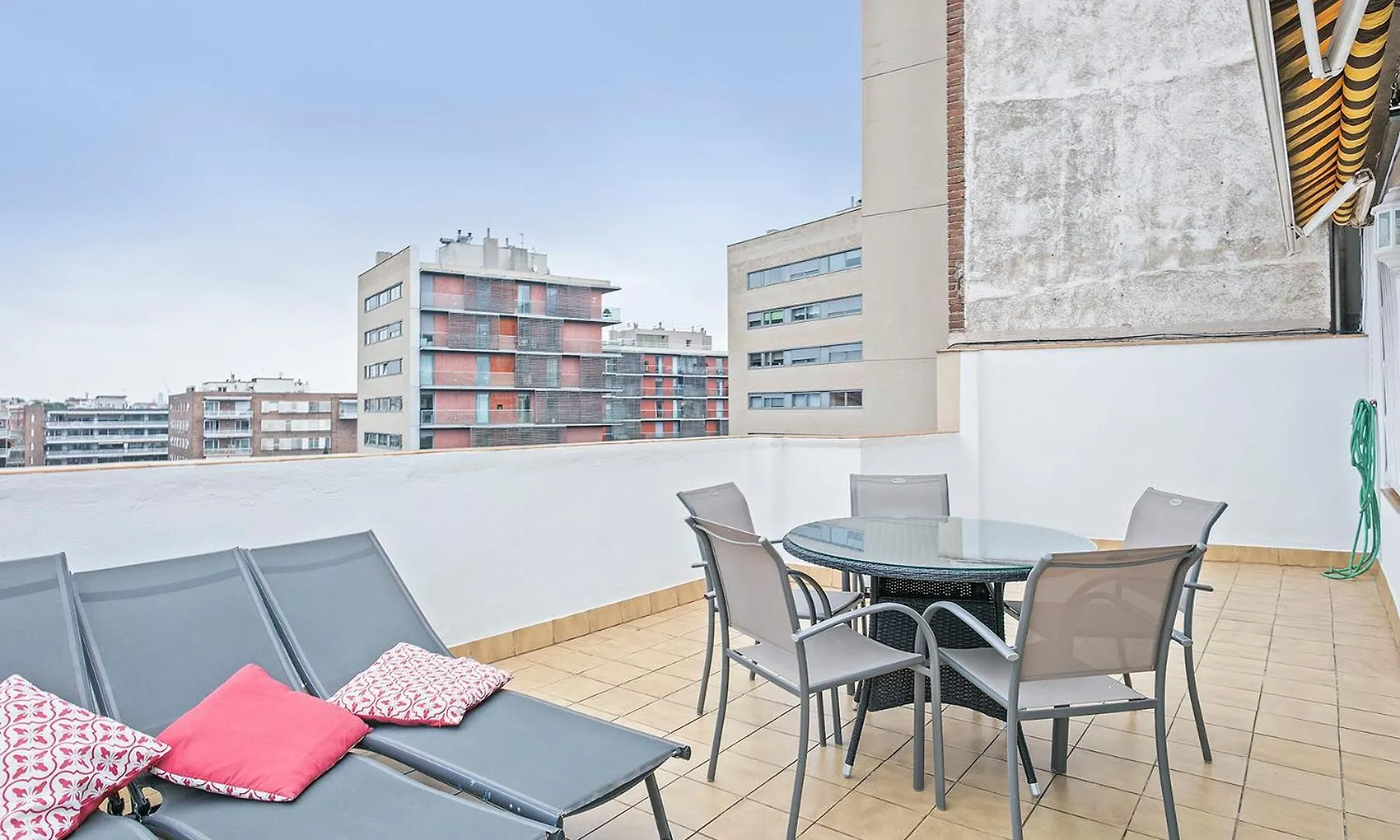 Sarria Attic Apartment Barcelona
